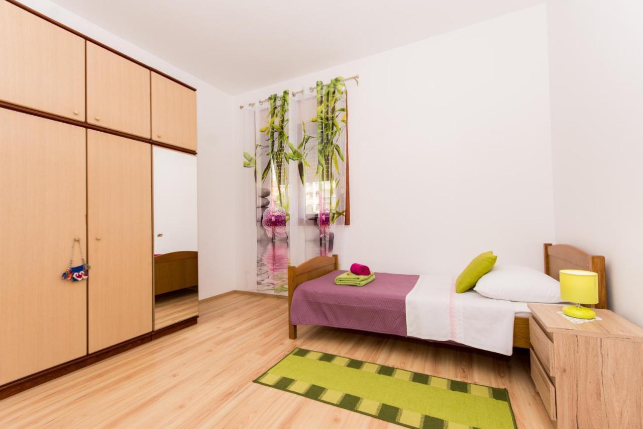Apartmani Mila A1 & A2 & 3 Trogir Exterior photo
